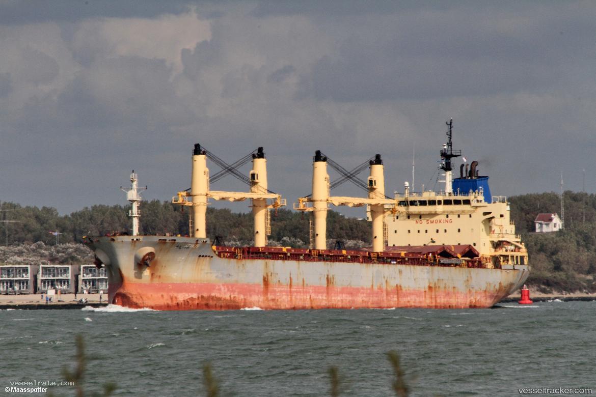 Athos - Bulk Carrier vessel registered in Bahamas