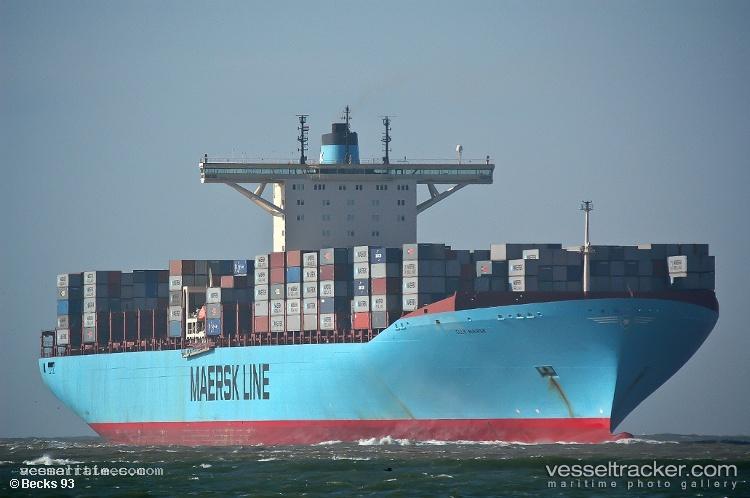 Elly-Maersk - Container Ship vessel registered in Singapore
