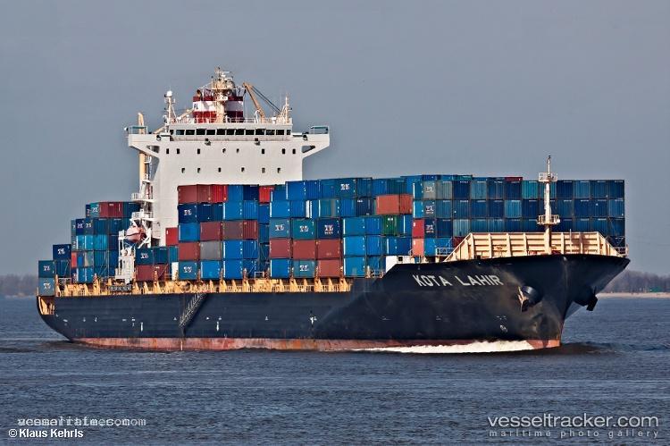 Ts-Ningbo - Container Ship vessel registered in Marshall Islands