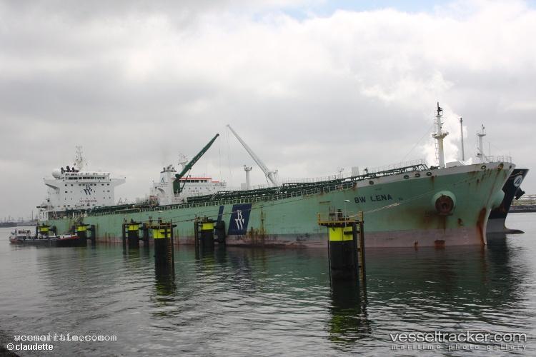 Paloma - Oil Products Tanker vessel registered in Marshall Islands