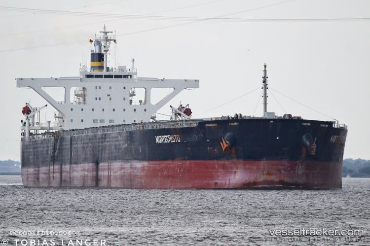 Montecristo - Bulk Carrier vessel registered in Liberia