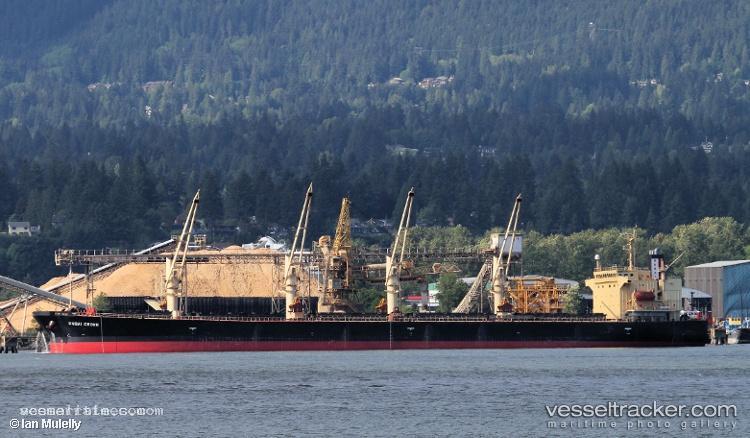 Dubai-Crown - Bulk Carrier vessel registered in Marshall Islands