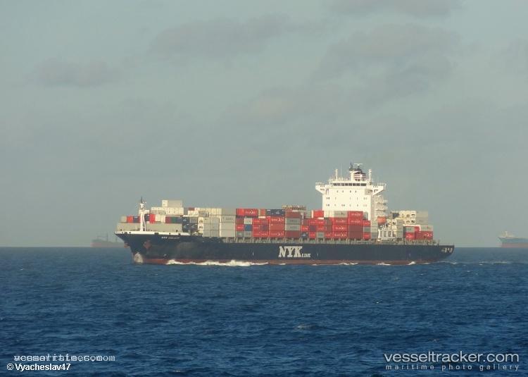 Renjian8 - Container Ship vessel registered in China