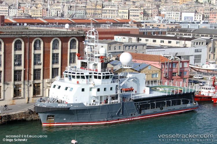 Sputnik - Service Ship vessel registered in Antigua and Barbuda