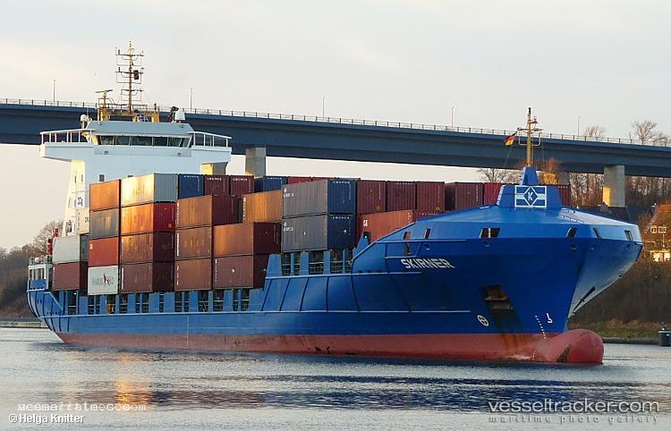 Meandi - Container Ship vessel registered in Portugal