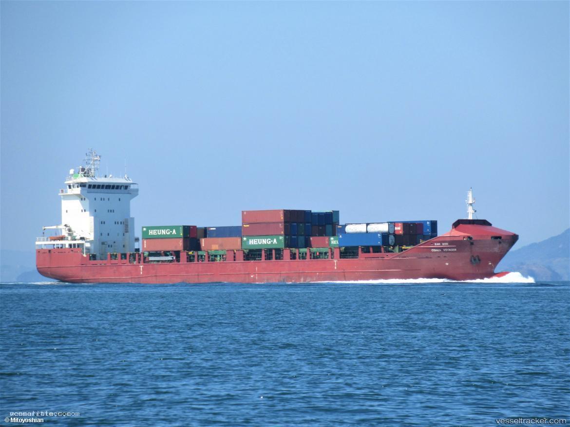 Osaka-Voyager - Container Ship vessel registered in South Korea