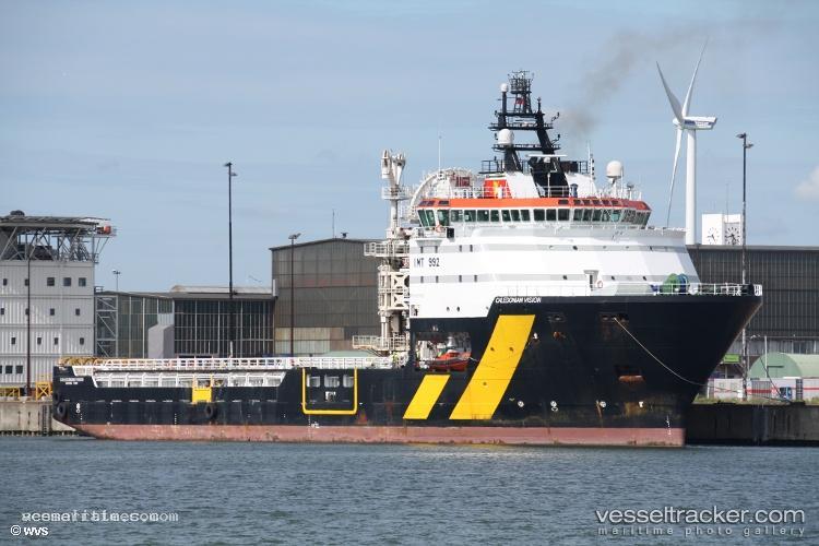 Ile-De-Molene - Cable Layer vessel registered in France