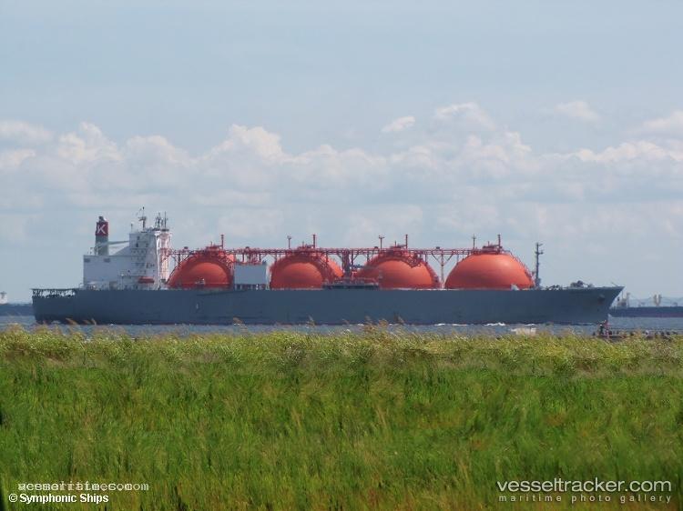 Symphonic-Breeze - Lng Tanker vessel registered in Bahamas