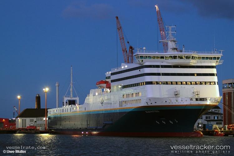 Blue-Puttees - Passenger Ro Ro Cargo Ship vessel registered in Canada