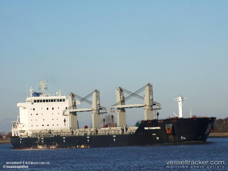 Red-Diamond - Bulk Carrier vessel registered in Liberia
