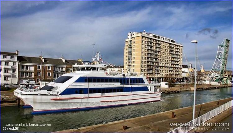 Pont-D-Yeu - Passenger Ship