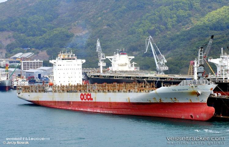 Oocl-Zhoushan - Container Ship vessel registered in Hong Kong