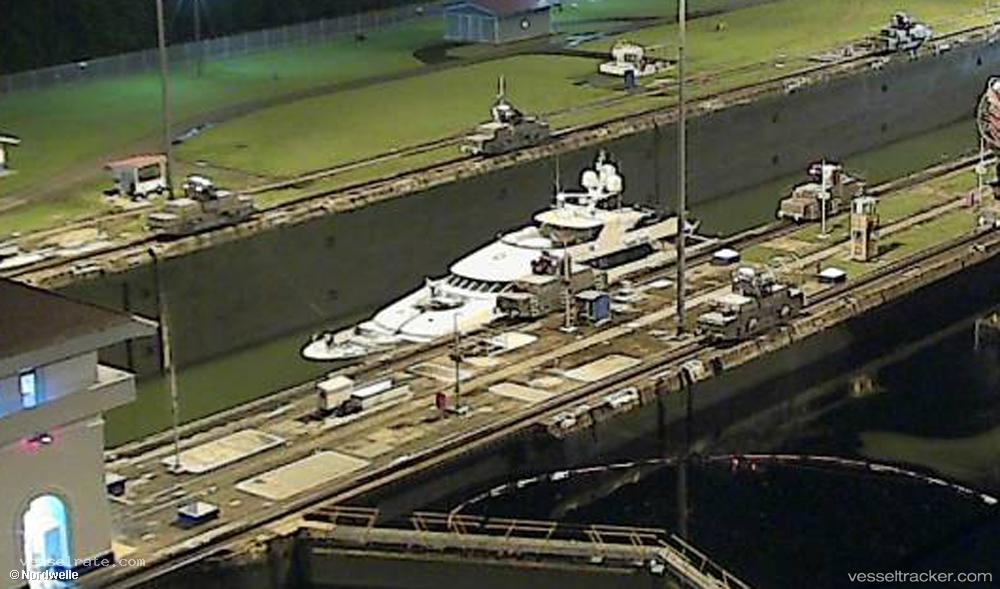 Amore - Service Ship