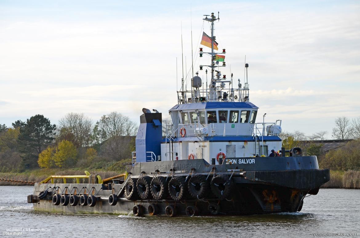 Bas-Mustang - Pusher Tug vessel registered in Palau