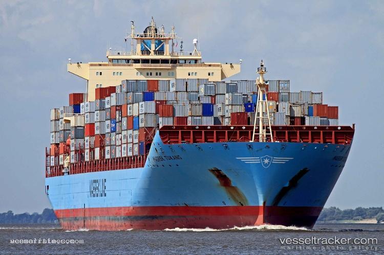 Maersk-Tukang - Container Ship vessel registered in Singapore