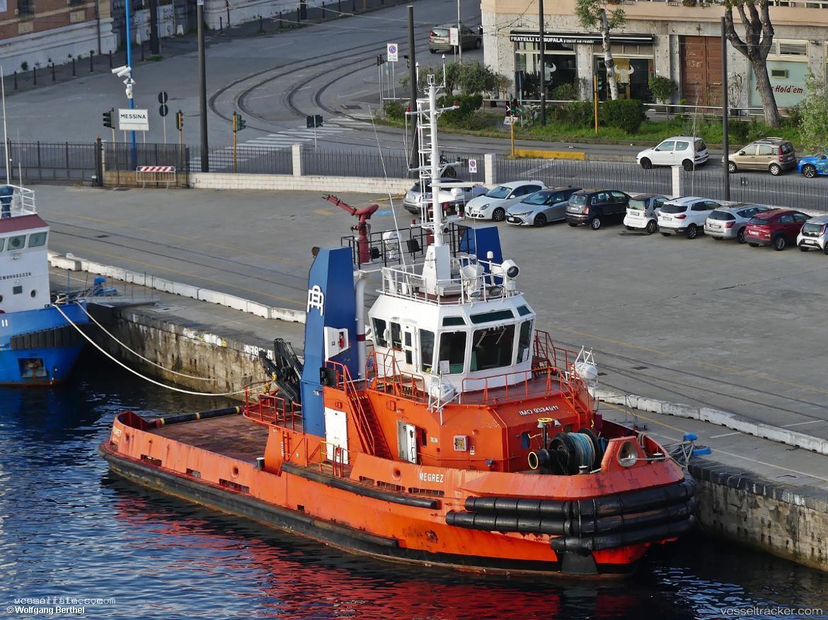 Megrez - [tug.salvage_tug] vessel registered in Italy