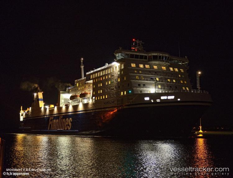 Finnswan - Passenger Ro Ro Cargo Ship vessel registered in Sweden