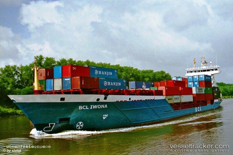 Louise-Borchard - Container Ship vessel registered in Antigua and Barbuda