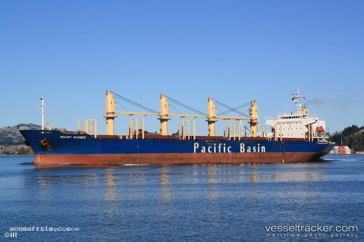 Mount-Rainier - Bulk Carrier vessel registered in Hong Kong
