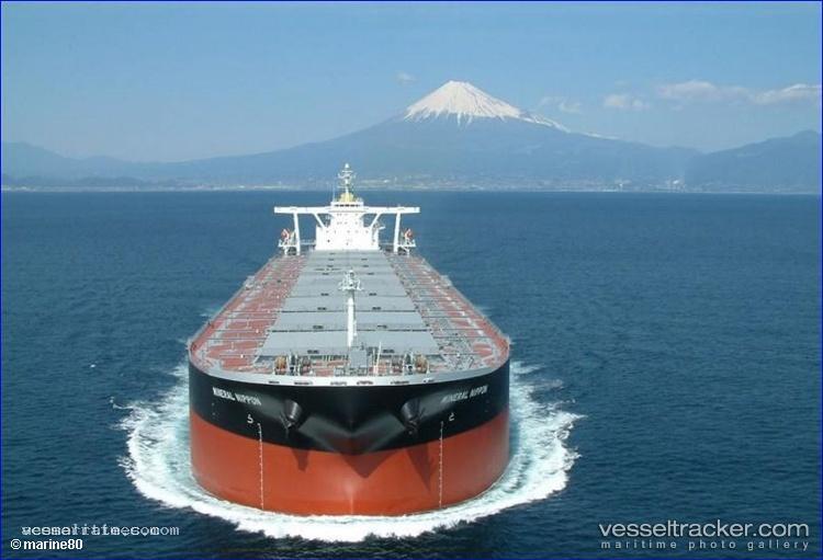 Winning-Team - Ore Carrier vessel registered in Singapore