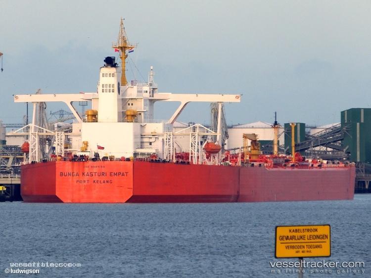 Ivy - Crude Oil Tanker vessel registered in Vietnam