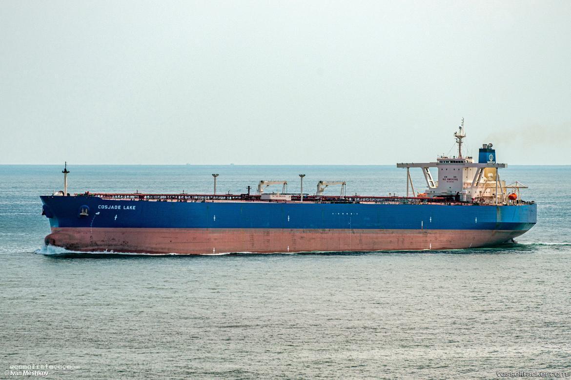 Cosjade-Lake - Crude Oil Tanker vessel registered in Hong Kong