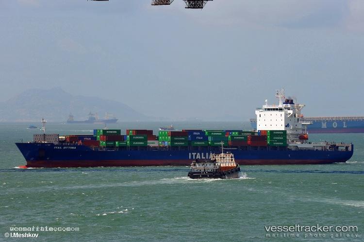 Halsted - Container Ship vessel registered in Liberia