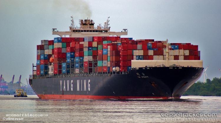Ym-Utility - Container Ship vessel registered in Liberia