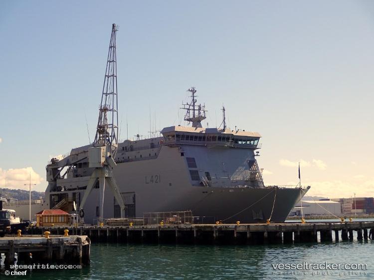 Hmnzs-Canterbury - Naval Naval Auxiliary vessel registered in New Zealand