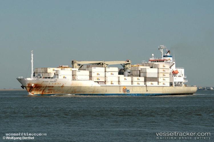 Star-Prima - Refrigerated Cargo Ship vessel registered in Bahamas
