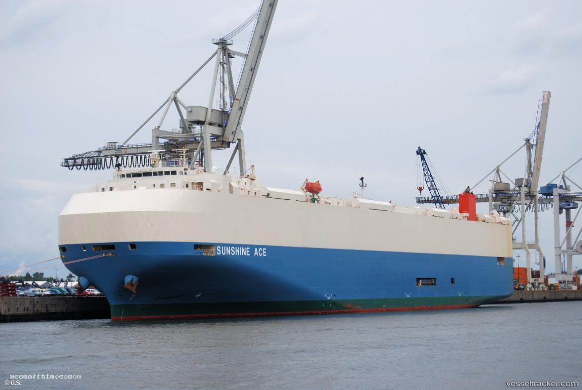 Sunshine-Ace - Vehicles Carrier vessel registered in Bahamas