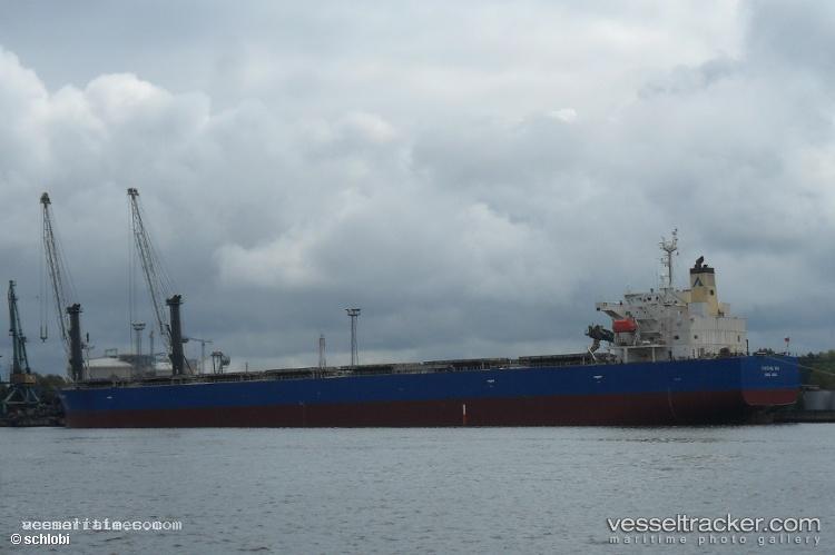 Eco-Czar - Bulk Carrier vessel registered in Liberia