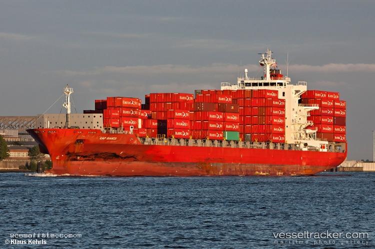 Delos-Wave - Container Ship vessel registered in Malta