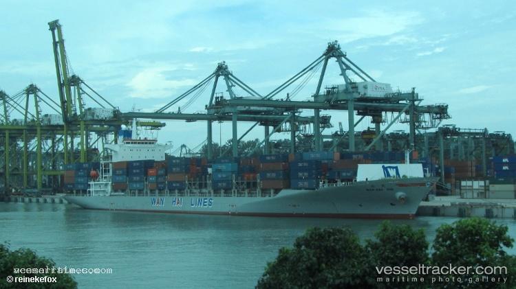 Wan-Hai-316 - Container Ship vessel registered in Singapore