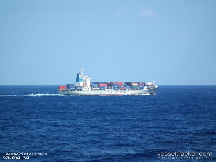 Wanhai-317 - Container Ship vessel registered in Singapore