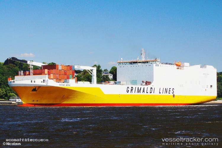 Grande-Benin - Vehicles Carrier vessel registered in Italy