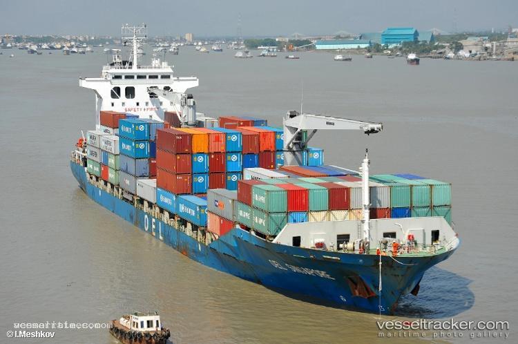 Ht-Camellia - Container Ship vessel registered in Panama