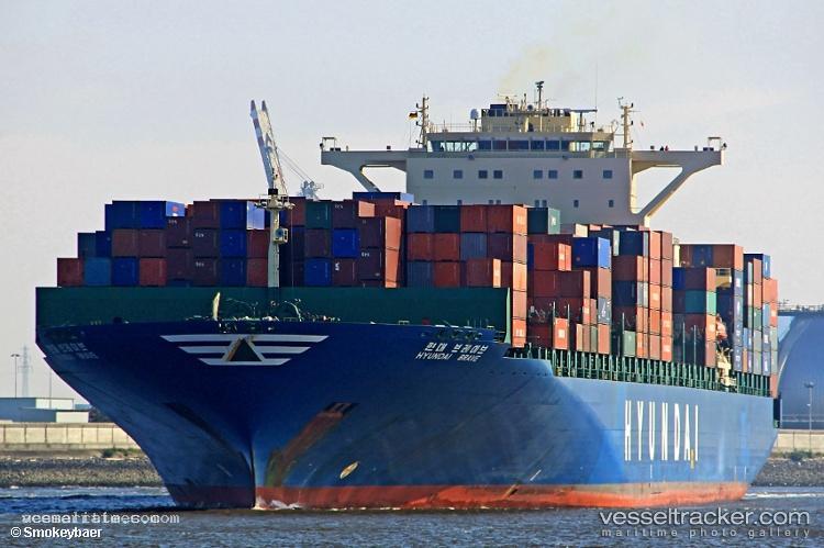 Hyundai-Brave - Container Ship vessel registered in Marshall Islands
