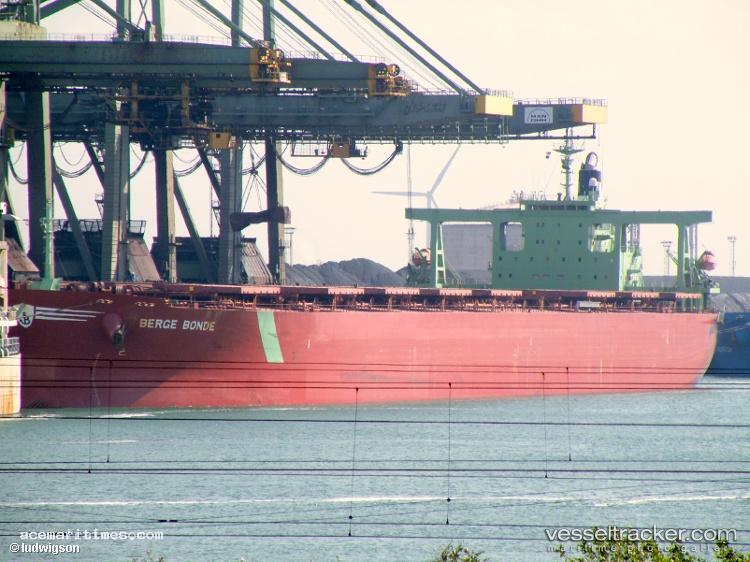 Cape-Merlin - Ore Carrier vessel registered in Liberia