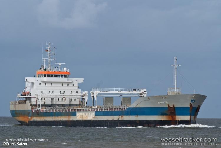 Mckeil-Spirit - Cement Carrier vessel registered in Canada