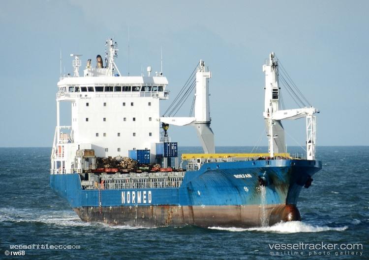 Royal-I - Deck Cargo Ship vessel registered in Panama