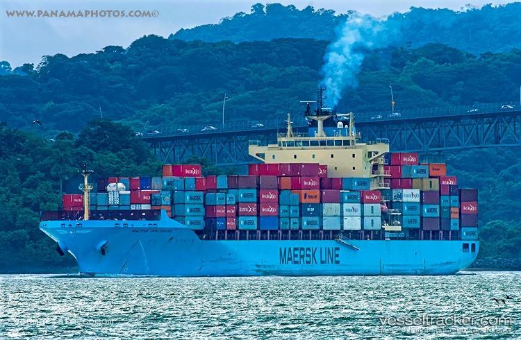 Maersk-Innoshima - Container Ship vessel registered in Singapore