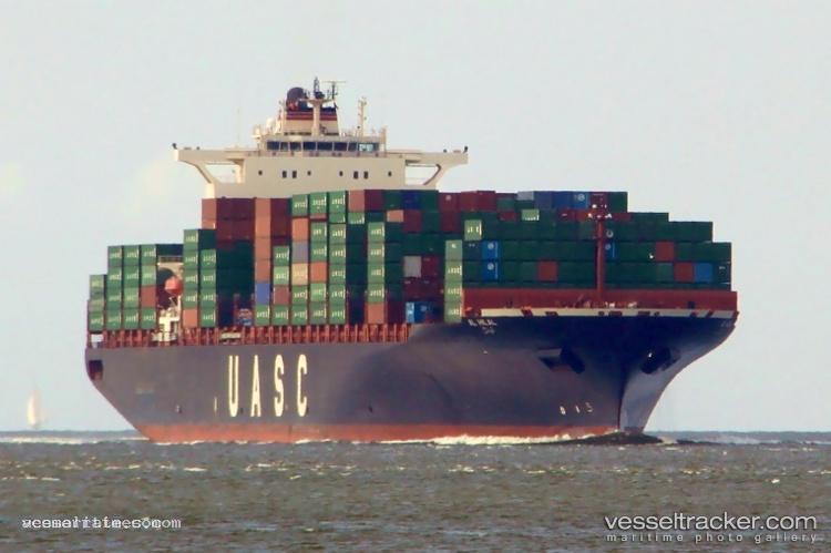 Missouri-Express - Container Ship vessel registered in United States of America
