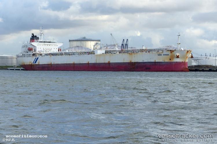 Bellini - Crude Oil Tanker vessel registered in Marshall Islands