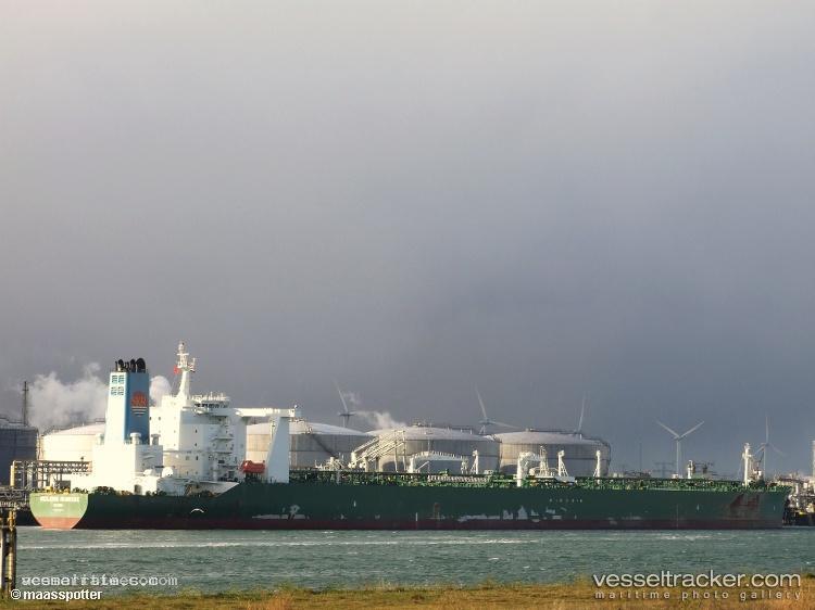 New-Solution - Crude Oil Tanker vessel registered in Hong Kong