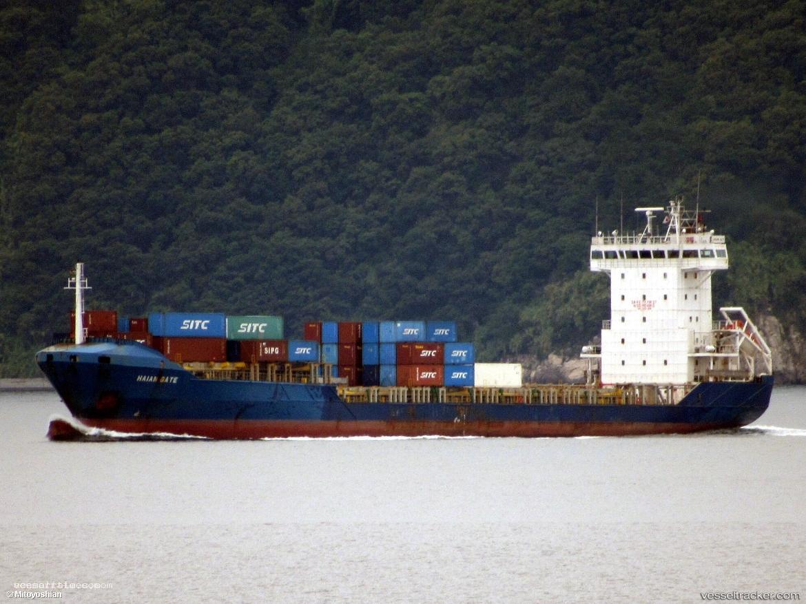 Sco-Shanghai - Container Ship vessel registered in Marshall Islands