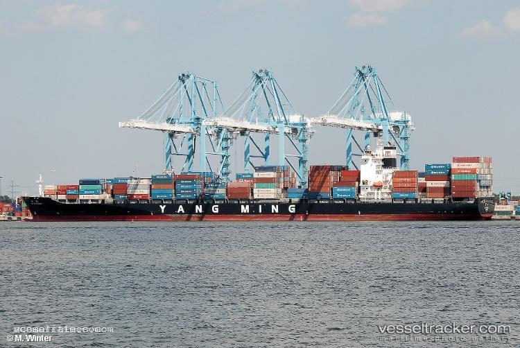 Ym-Efficiency - Container Ship vessel registered in Liberia