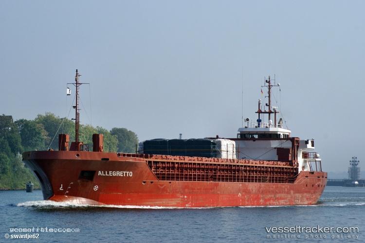 Eknoe - Deck Cargo Ship vessel registered in Antigua and Barbuda