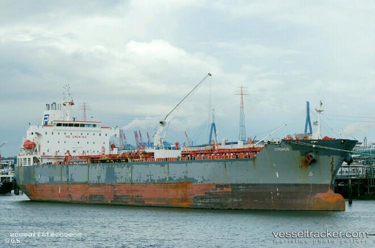 Pm-Duke - Chemical Oil Products Tanker vessel registered in Singapore