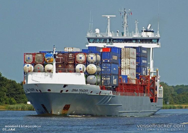 Dina-Trader - Container Ship vessel registered in Portugal
